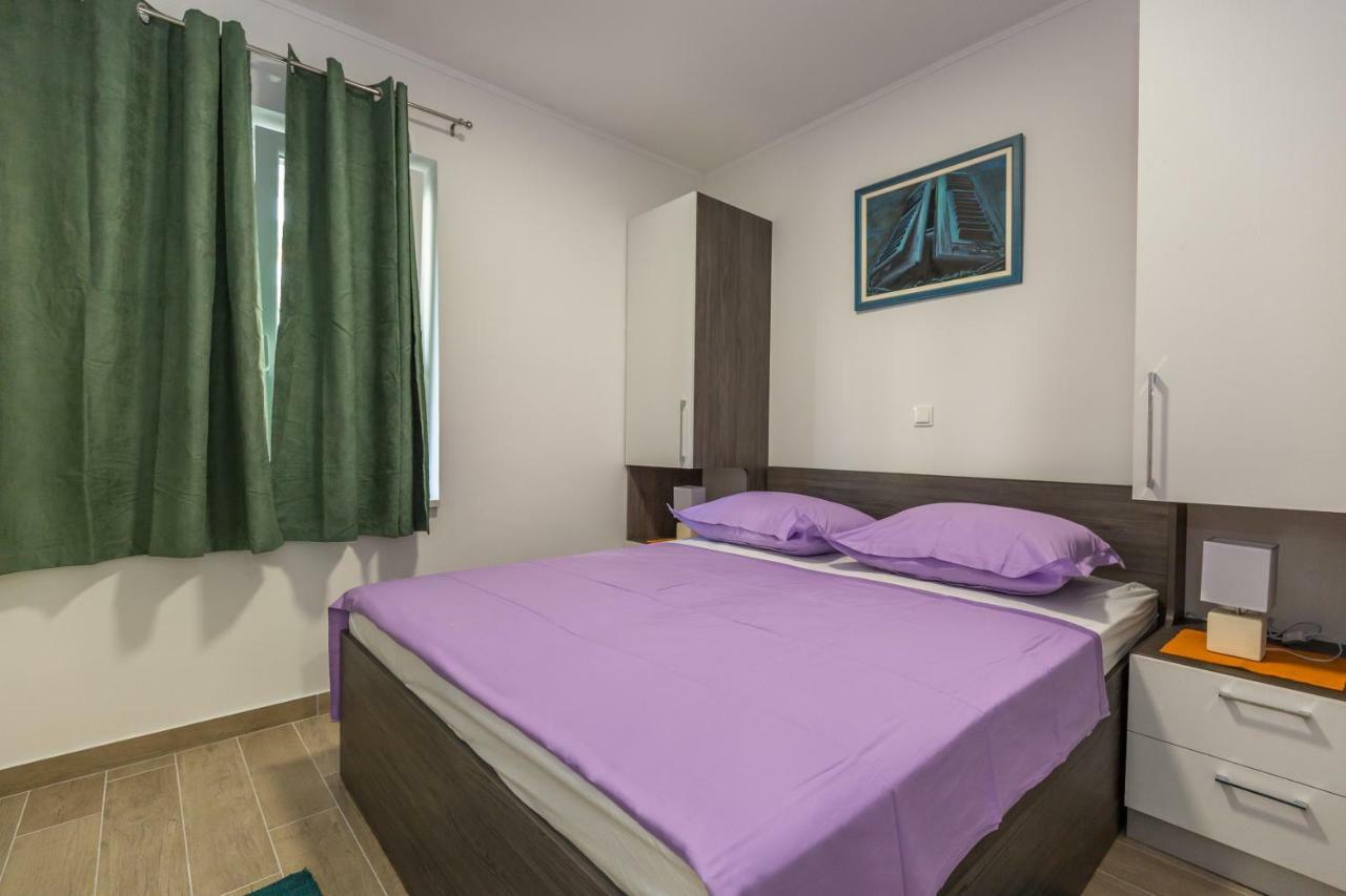 Acoustic Apartment Макарска Екстериор снимка