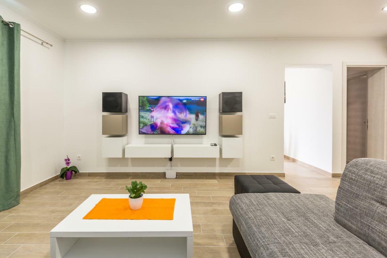 Acoustic Apartment Макарска Екстериор снимка